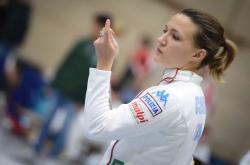 德国击剑选手全力以赴获得好成绩