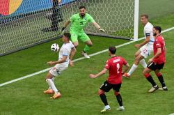 包含捷克队在国际赛场上获得关键胜利的词条