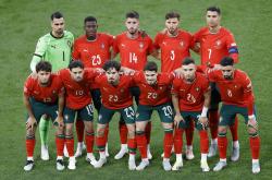 包含尤文图斯逆转战胜布拉格斯洛文尼亚的词条