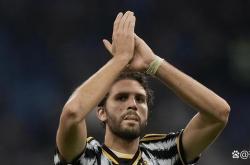 尤文图斯客场战胜卡利亚里，努力夺得胜利