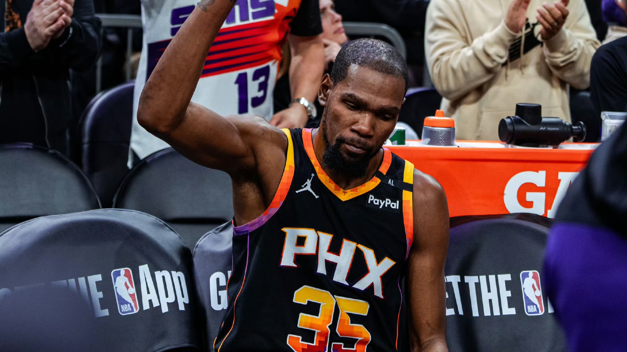 太阳击败灰熊结束连败，保罗关键篮板的简单介绍