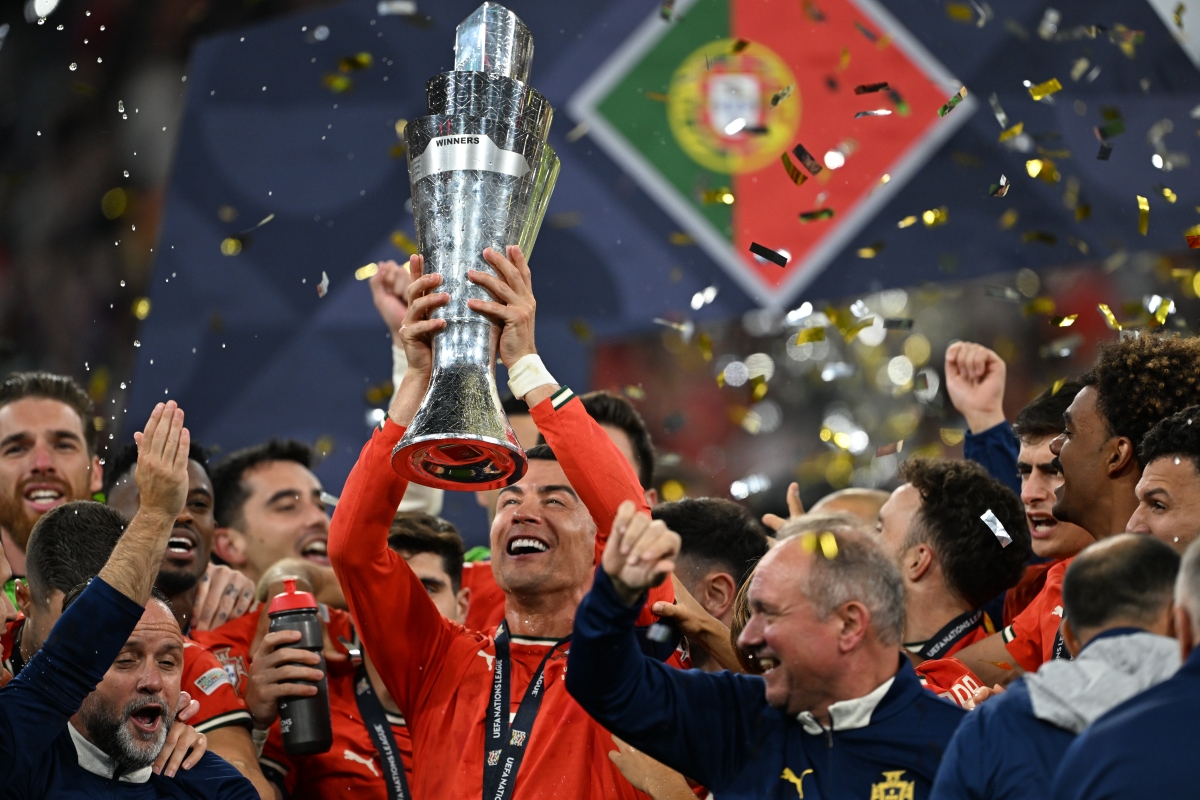 比利时女足斩获决赛胜利，夺冠